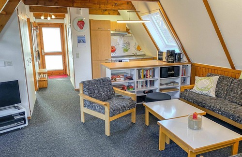 Bad Arolsen House | Inviting Private Villa for 6 with Lake View and WIFI