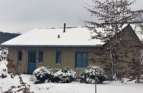 Bad Arolsen House | Charming Private Villa for 6 with Lake View & Free WiFi