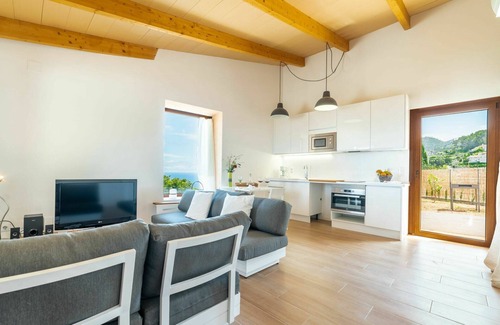 Banyalbufar House | Private Oceanfront Villa for Two with A/C and Amenities