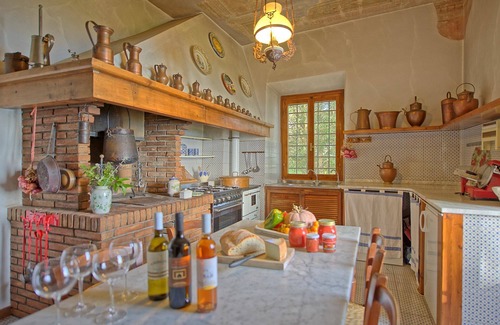 Montecatini Val di Cecina Villa | Elegant Villa with Private Pool & Pet-Friendly Amenities