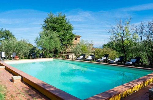 Montevarchi Villa | Private Villa with Pool, Scenic Views & Pet-Friendly Options