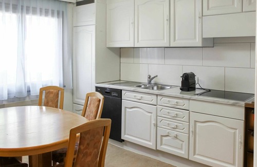 Riederalp House | Inviting Private Villa for 8 with Panoramic Views & WIFI