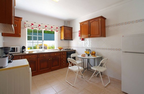 Cerro Grande House | Private Villa for 4 with Pool, WIFI & Ocean View