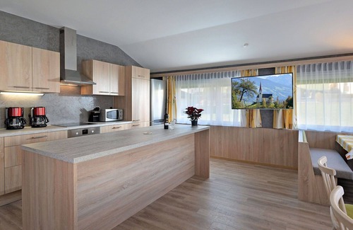 Fuegen House | Private Villa for 22 with WIFI, TV, and Spa Amenities