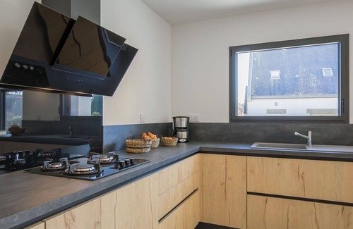 Beg-Meil House | Cozy Villa with Ocean View, A/C & Pet-Friendly Amenities