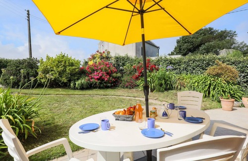 Cleder House | Private Villa for 4 with Ocean View and Relaxing Spa