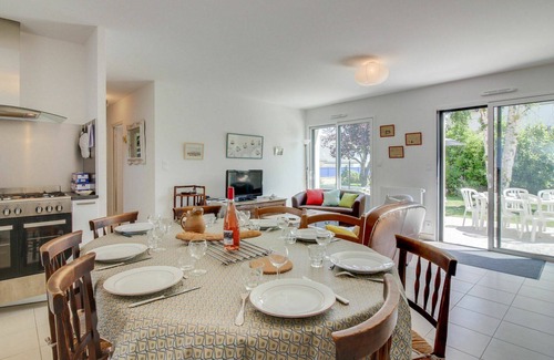 Saint-Lunaire House | Ideal Private Villa for 8 with Ocean View and Pet-Friendly