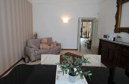 Castronno Villa | Stunning private villa for 10 guests with WIFI, A/C, TV, terrace and parking