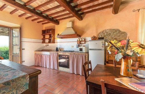 Cinigiano House | Private Villa: Pool, A/C & Pet-Friendly with Scenic Views