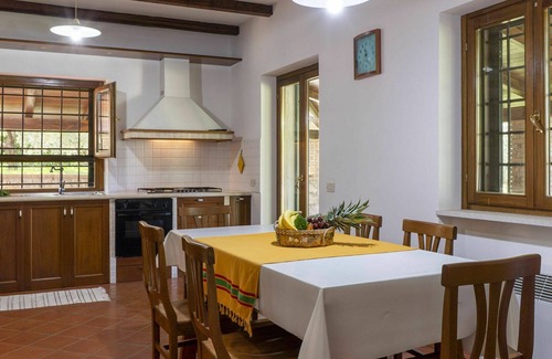 Itri Villa | Inviting Villa for 10 with Private Pool and Ocean Views