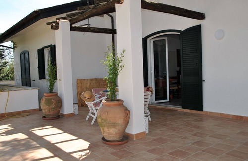 Sperlonga Villa | Cozy Private Villa for 6 with Oceanfront Views and WiFi