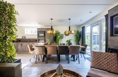 Bosgebied Hoenderloo House | Stunning private villa for 10 guests with WIFI, pool, TV and terrace