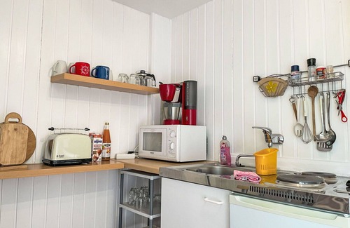 Muritz House | Cozy Villa for 4 with WIFI, Terrace and Family-Friendly Amenities