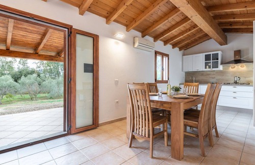 Muravera House | Inviting Private Villa with Ocean View and Pet-Friendly Amenities