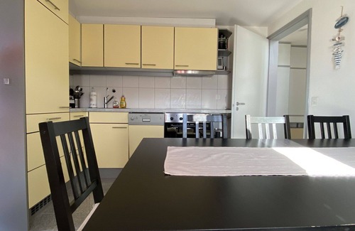 Lugano House | Private Villa for 6 with WIFI, Pets Welcome & Scenic Views
