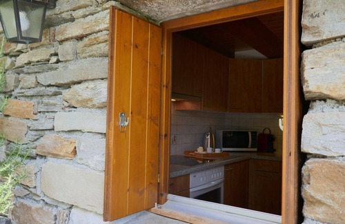 Semione House | Cozy Private Villa for 4 with Panoramic Views & Pet Friendly