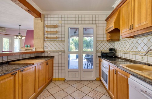 Urbanizacion La Mandarina House | Serene Villa Retreat with Private Pool and Ocean Views