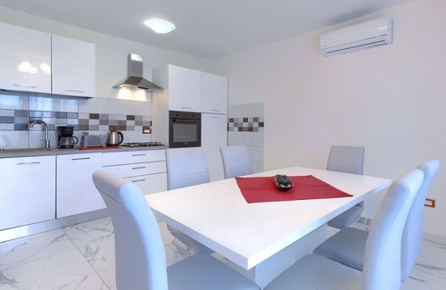 Rezanci House | Private Villa for 8 with Pool, Ocean View & Family Amenities