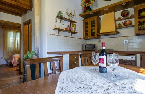 Dicomano House | Charming Private Villa with Pool, Pets Welcome & Lake View