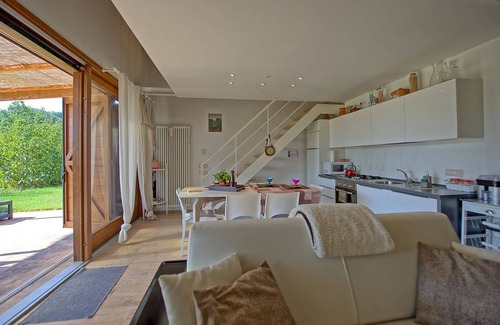 Siena Villa | Cozy Private Villa for 2 with Panoramic Views & Amenities