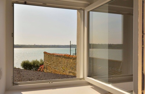 Cotes d'Armor House | Charming Oceanfront Villa for 6 with WIFI and Terrace