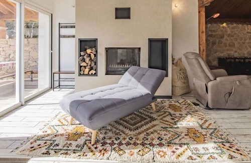 Jouques House | Stunning private villa for 6 people with private pool, WIFI, A/C, TV, terrace and parking