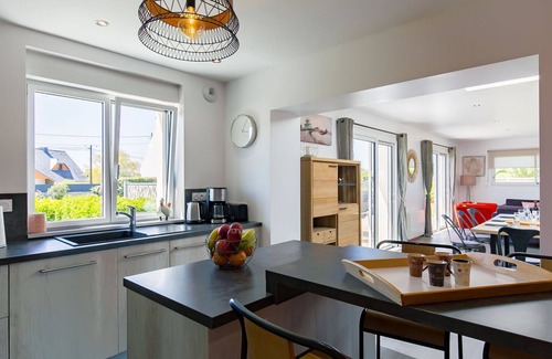 Santec House | Cozy Private Villa for 6 with Ocean View & Pet-Friendly Amenities
