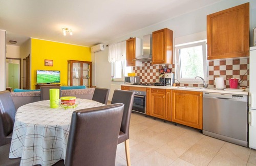 Klana House | Inviting Private Villa with Pool, Ocean Views, and Pets Allowed