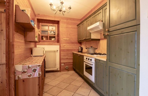 Madesimo House | Stunning private villa for 7 guests with WIFI, TV and pets allowed