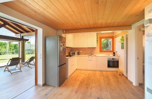 San Feliciano House | Relaxing Private Villa for 5 with Lake View & Pet Friendly