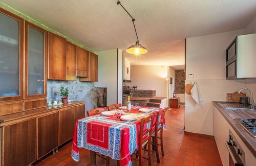 Piegaro Villa | Stunning private villa with private pool, WIFI, A/C, TV, terrace, pets allowed and parking