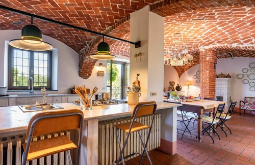 Soglio Villa | Private Villa for 12 with Pool, Panoramic Views & WIFI