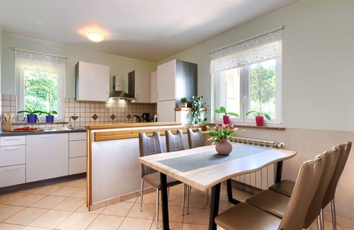 Pican House | Inviting Private Villa with Pool, Ocean View & Pet Friendly