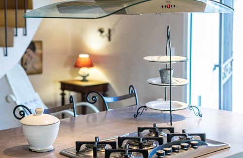 Cavaillon House | Impressive Retreat Between Alpilles and Luberon with Spa