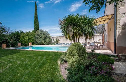 Cavaillon House | Discover a Gem Near Alpilles and Luberon with Pool Access