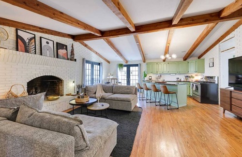 Shelbyville House | Premier Property with Pool, Pet-Friendly & Ocean Views