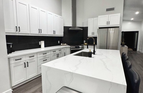 Westbluff House | Stunning Remodeled Home w/New Pool Near Cardinals Stadium