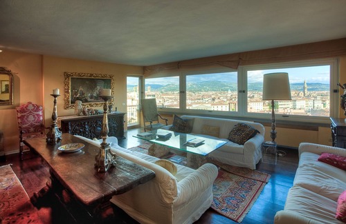 San Giovanni Apartment | Renovated Central Penthouse with 5 Terraces & Top Reviews