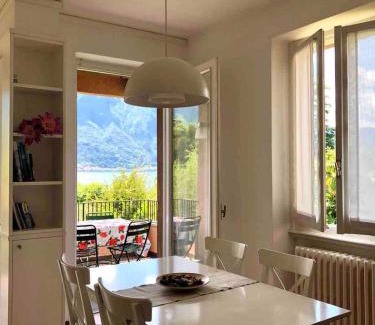 Azzano Apartment | Stunning renovated flat on Lake Como with parking