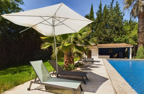 Mouries House | Family-Friendly Villa Mouriès with Pool & Spa for 12 Guests