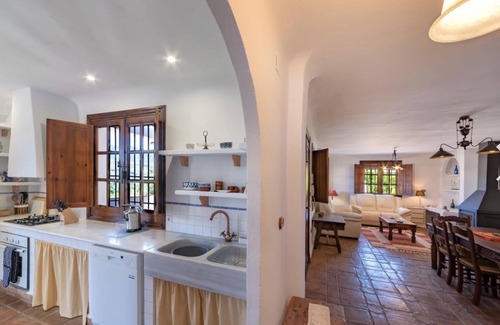 Lecrin Valley Villa | Idyllic Villa in Lecrin Valley with Family-Friendly Pool