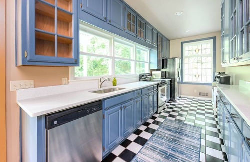 Dahlonega House | Experience Breathtaking River Views & Premier Amenities