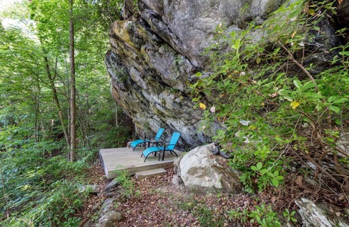 Dahlonega House | Experience Breathtaking River Views & Premier Amenities