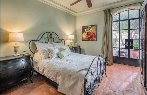 Scottsdale Ranch House | Unique Scottsdale Estate Near Top Shopping & Attractions