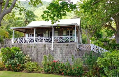 Whitehall Villa | Unforgettable Sea View Retreat with Pool and Spa Amenities