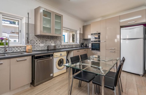 Burgau Apartment | Sea View Comfort at Casa Andorinha - Guest Rated 8.8/10