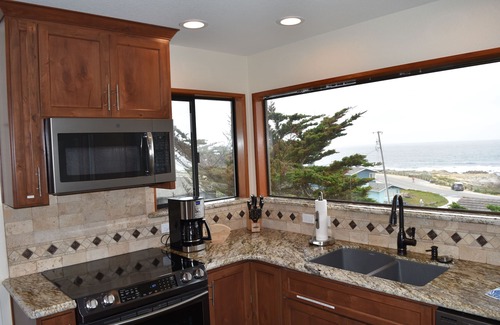 Pacific Grove House | Ocean View Retreat with Pool & Spa - Rated 10/10 by Guests