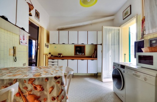 Piani-Ciapin House | Seaside Villa with Private Beach Access for Your Getaway
