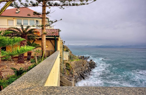 Piani-Ciapin House | Seaside Villa with Private Beach Access for Your Getaway