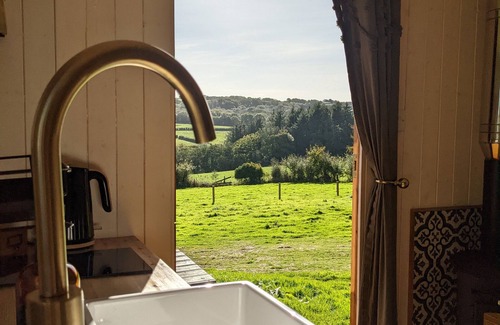 Bideford Cabin | Discover Shepherd's Hut Retreat in Picturesque North Devon